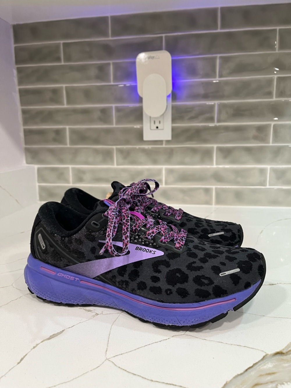 Brooks Ghost 14 Running Shoes. Women’s Size 7.5 Color  Black
